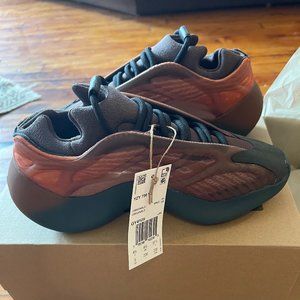 adidas Yeezy 700 V3 Copper Fade